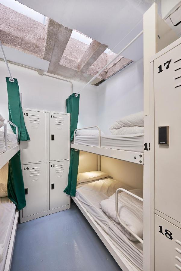 Hola Collblanc Albergue L'Hospitalet de Llobregat