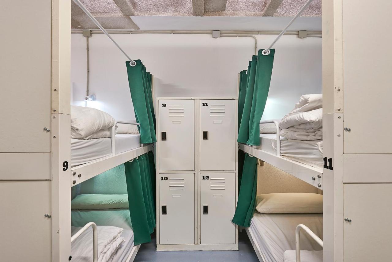 Hola Collblanc Albergue *
