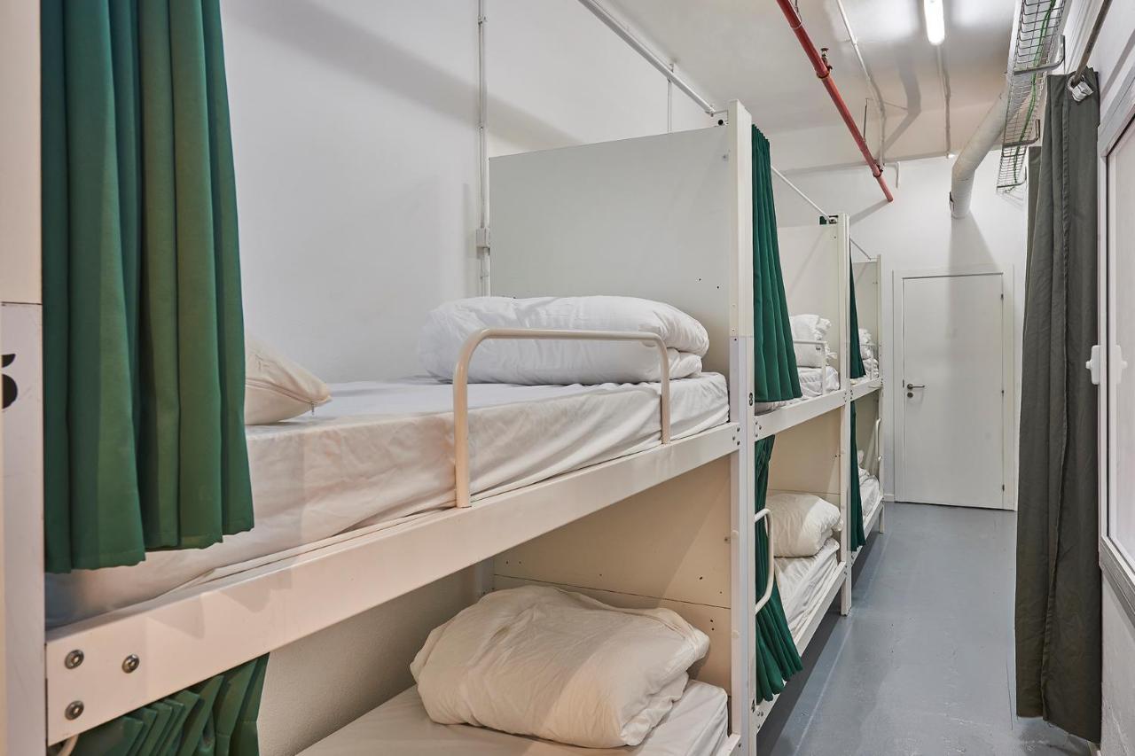 Hola Collblanc Hostal